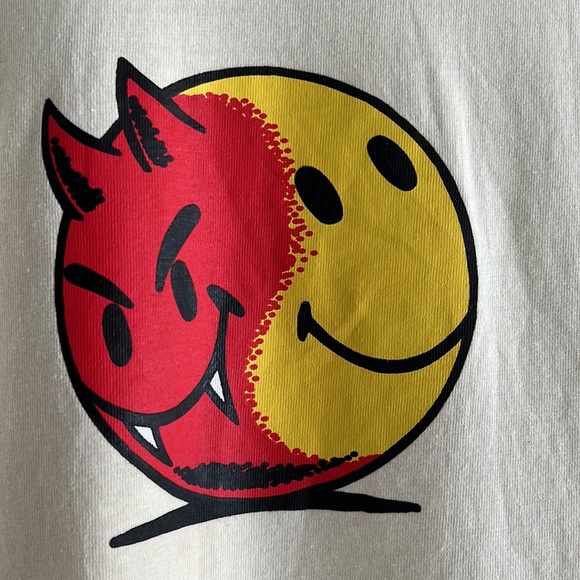 Market SMILEY® Good VS Evil Mens T-Shirt 100% Cotton - Picture 3 of 10